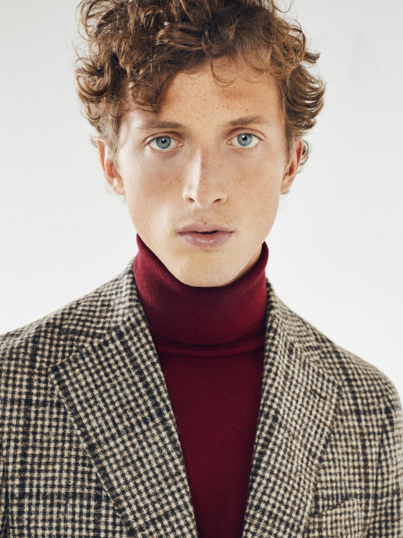 Burgundy Merino Turtleneck Pullover